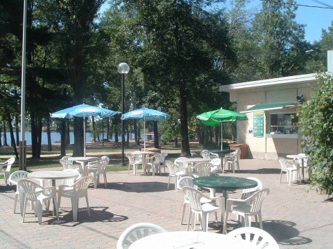 CAMPING DE L'�LE SAINT-QUENTIN