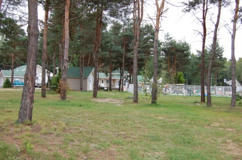 CAMPING CHAMPS BOIS�S